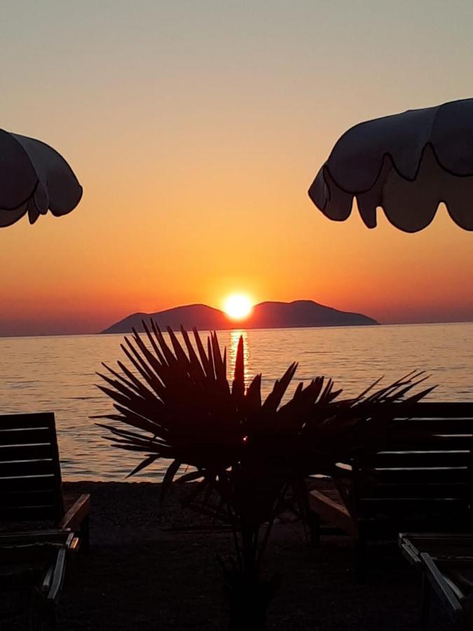 Palmanova Beach Mardok Vlore Bagian luar foto